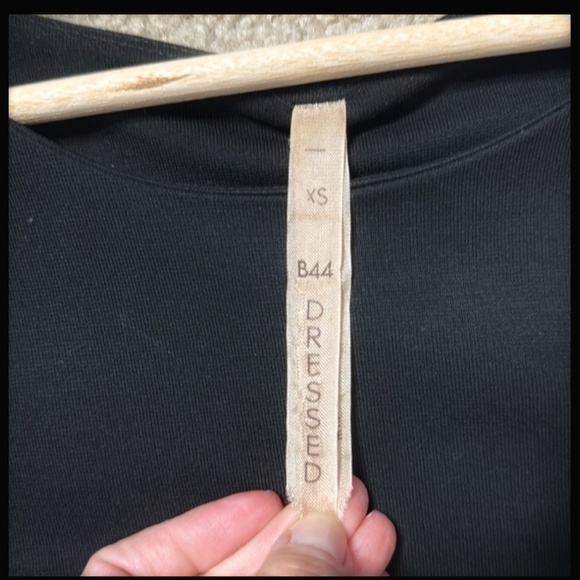 Bailey 44 Dress Sheath Black Grey Sleeve Colorblock Stretch Knit Long Sleeve LBD - Picture 8 of 11